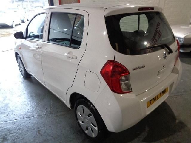 Used Suzuki Celerio 68 HP (50 kW) 2017 White Hatchback