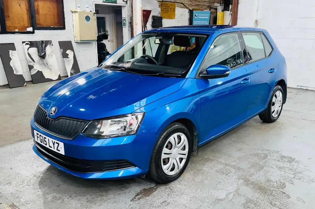 Used Skoda Fabia 60 HP (44 kW) 2015 Blue Hatchback