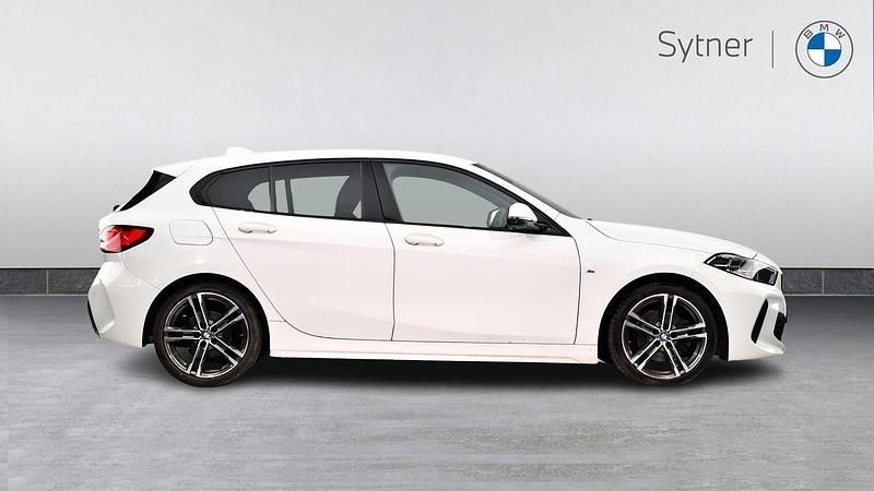 Used BMW 118 M Sport 134 HP (98 kW) 2021 White Hatchback