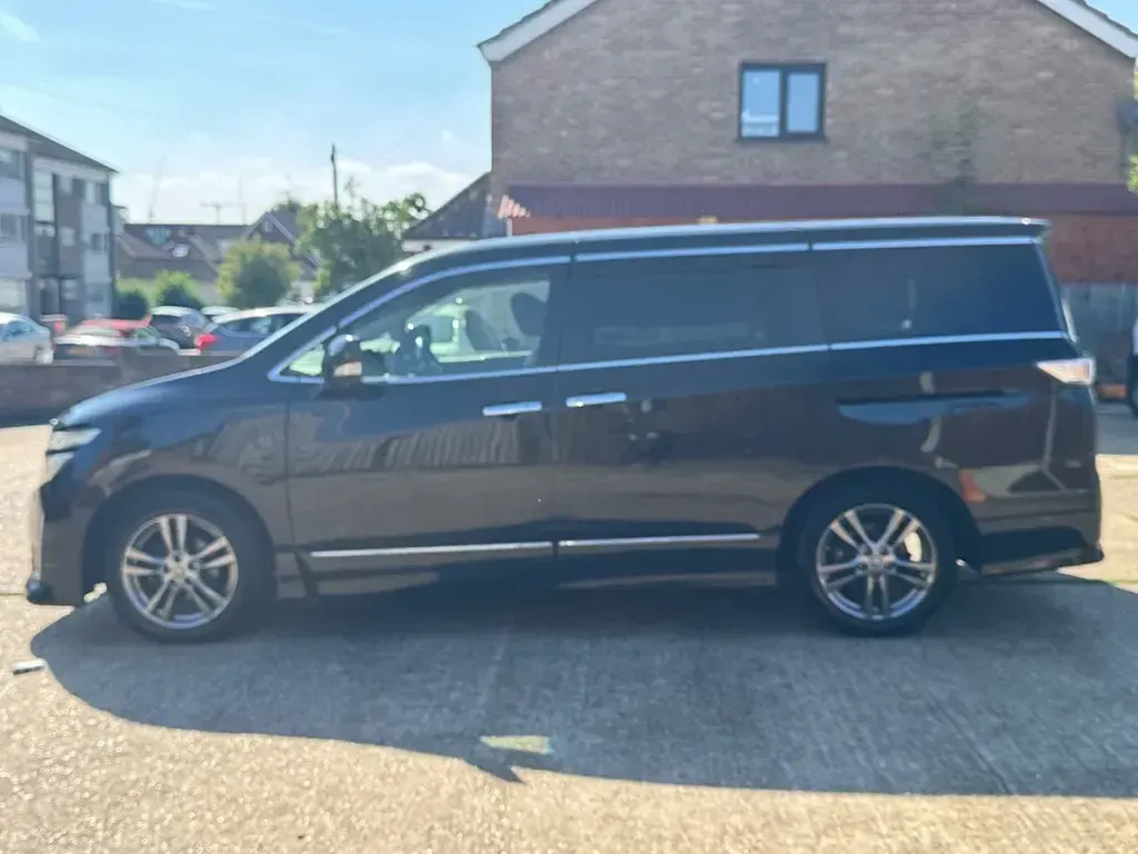 Used Nissan Elgrand 2025 MPV