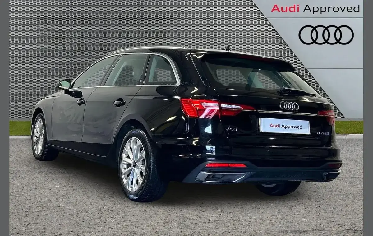 Used Audi A4 Comfort 147 HP (108 kW) 2023 Black Estate