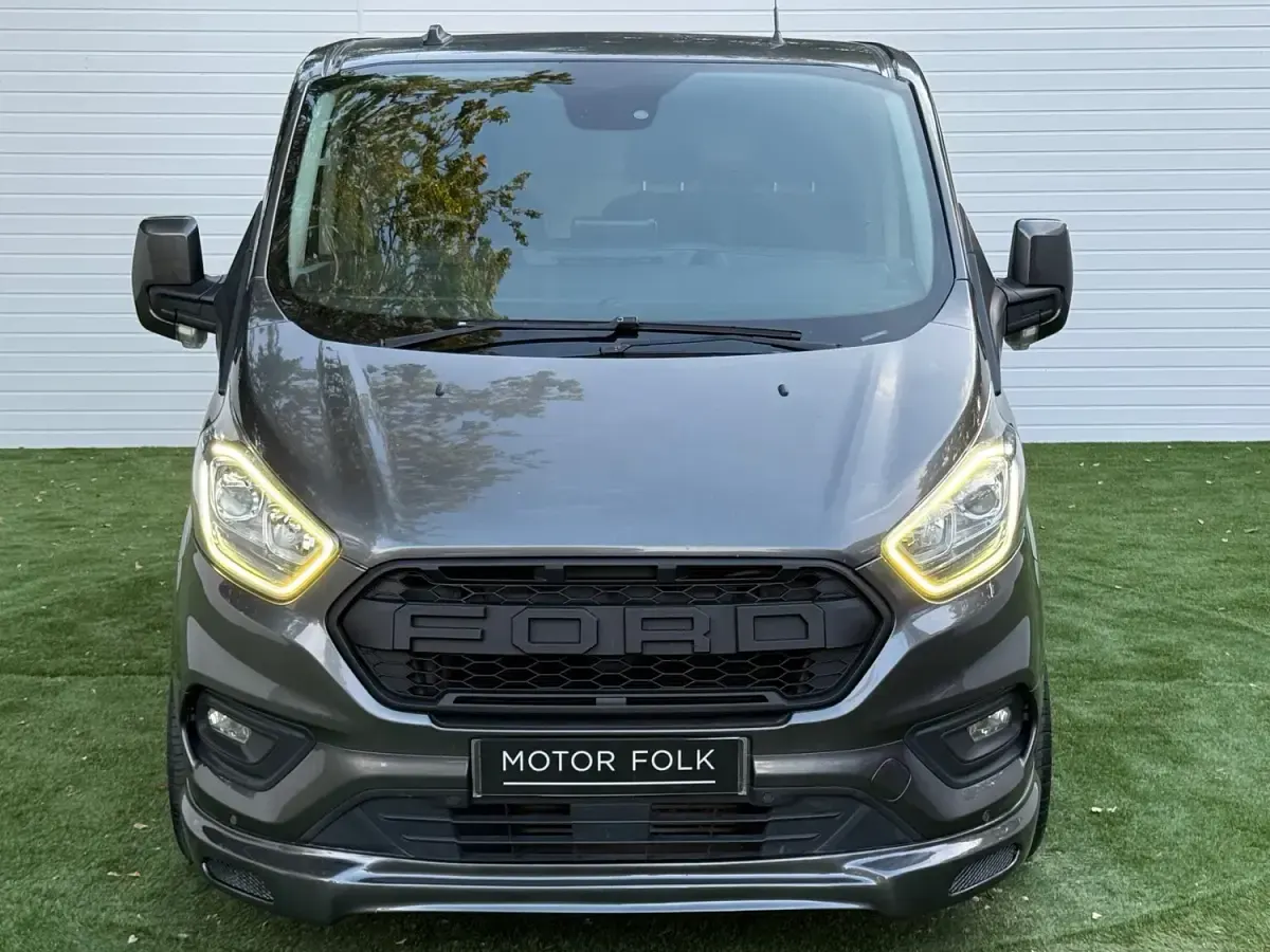 Used Ford Transit Custom Limited 130 HP (95 kW) 2019 Grey Van