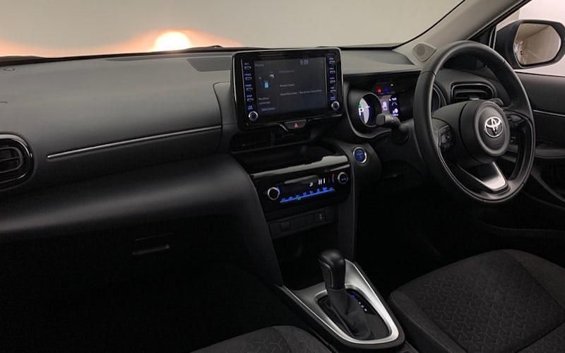 Used Toyota Yaris Hybrid 116 HP (85 kW) 2026 Estate