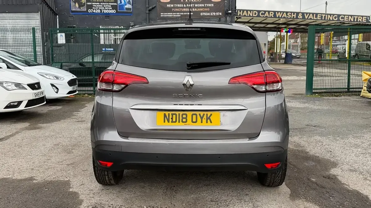 Used Renault Scénic IV Dynamique 131 HP (96 kW) 2018 Grey MPV