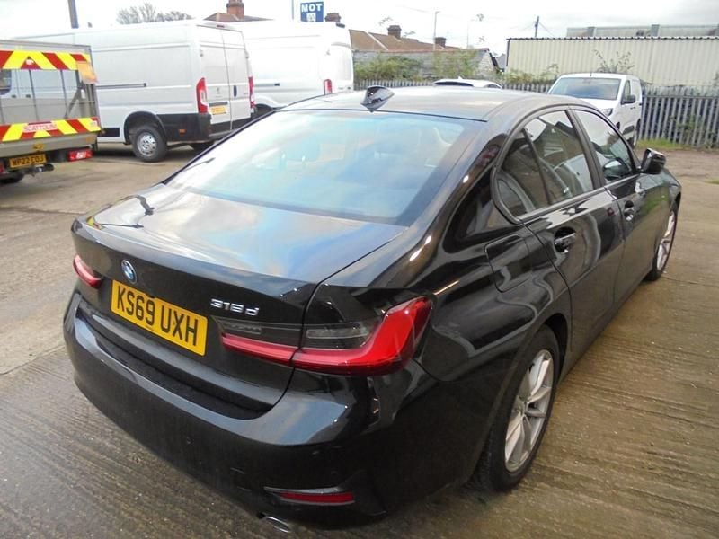 Used BMW 318 150 HP (110 kW) 2019 Black Sedan