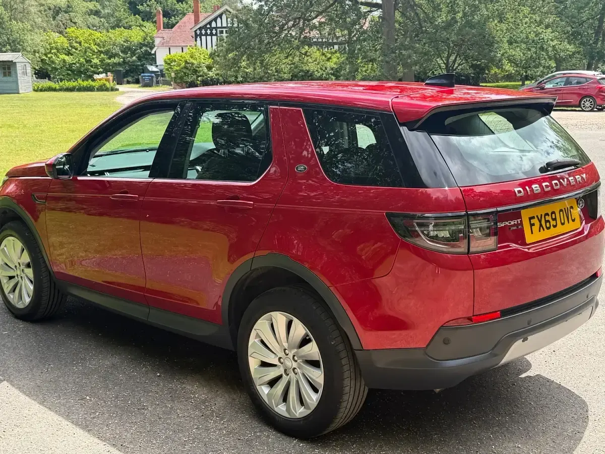 Used Land Rover Discovery 5 SE 2019 Red SUV