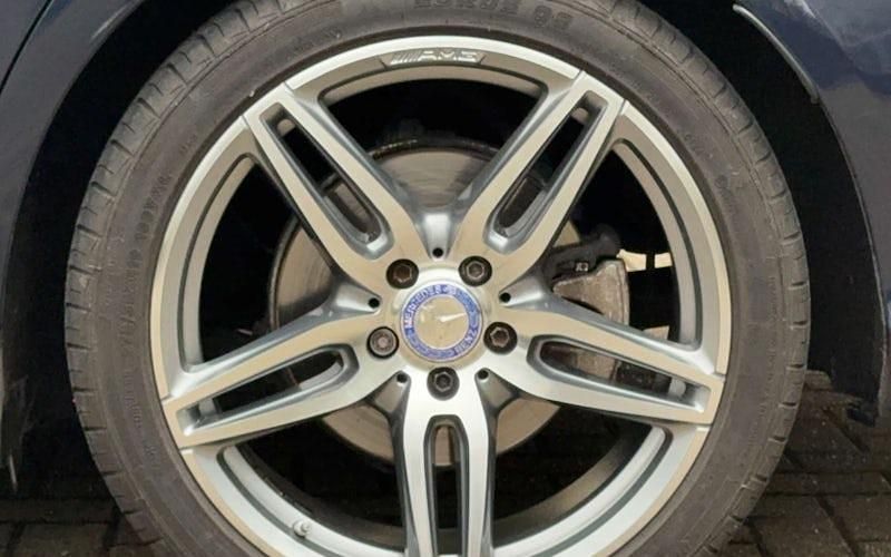 Used Mercedes E220 AMG line 194 HP (142 kW) 2019 Sedan