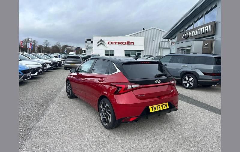 Used Hyundai i20 Ultimate 99 HP (72 kW) 2023 Red Hatchback