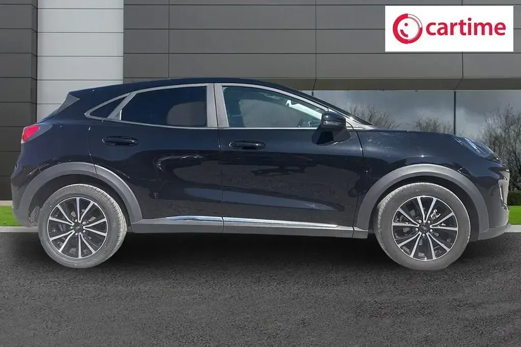 Usado Ford Puma Titanium 125 HP (91 kW) 2023 Preto SUV