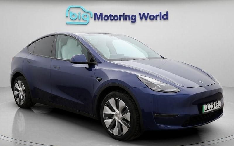 Blue Used 2024 Tesla Model Y Long Range AWD SUV | £29,800 (Fair price) - Image 1/4
