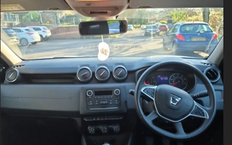 Used Dacia Duster Essentiel 116 HP (85 kW) 2019 White SUV