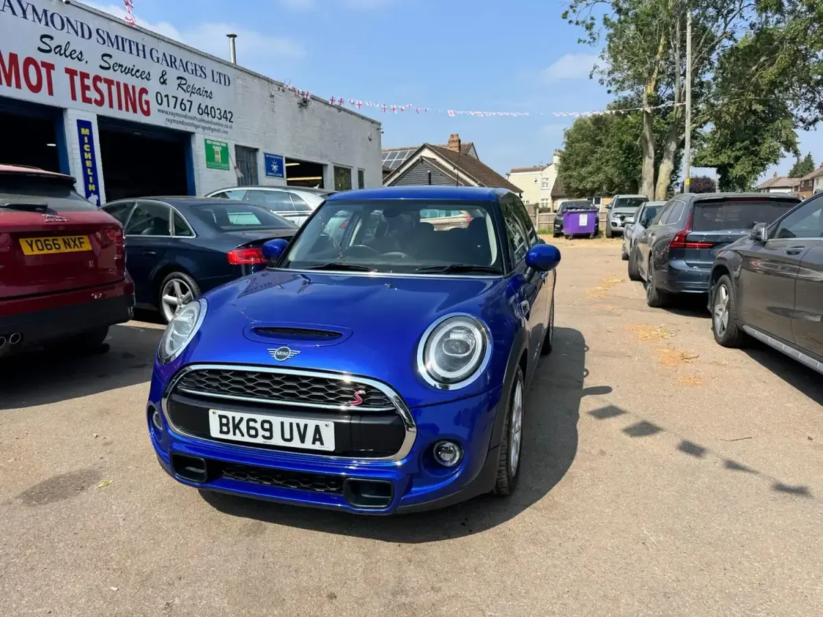 Used Mini Cooper S Classic 2019 Blue Hatchback