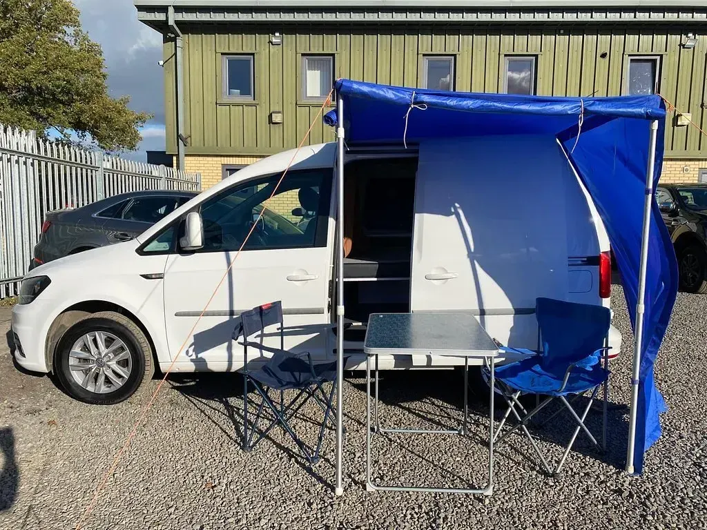 Used VW Caddy Highline 102 HP (75 kW) 2018 White MPV