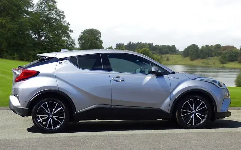Used Toyota C-HR 122 HP (89 kW) 2017 Silver SUV