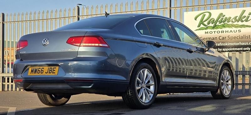 Used VW Passat Business 150 HP (110 kW) 2016 Blue Sedan