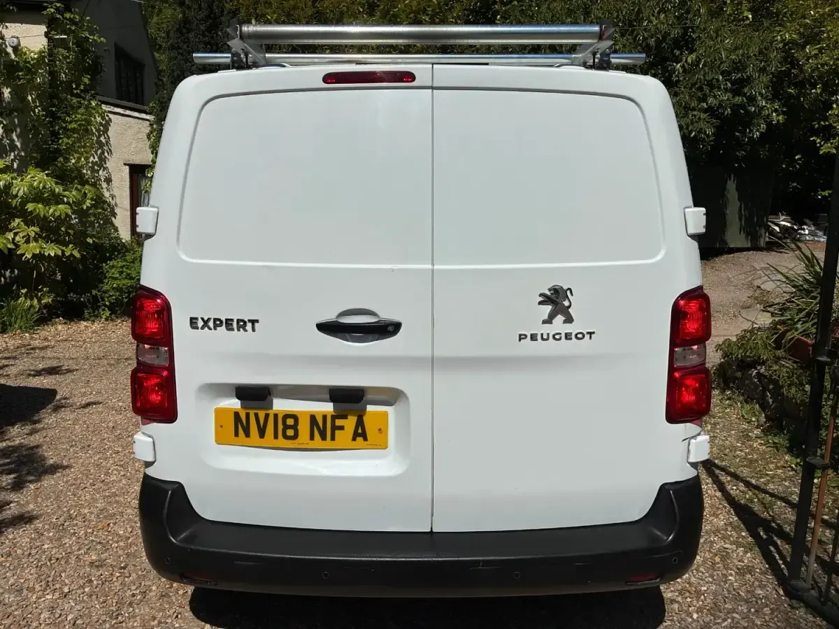 Used Peugeot Expert 2018 White Van