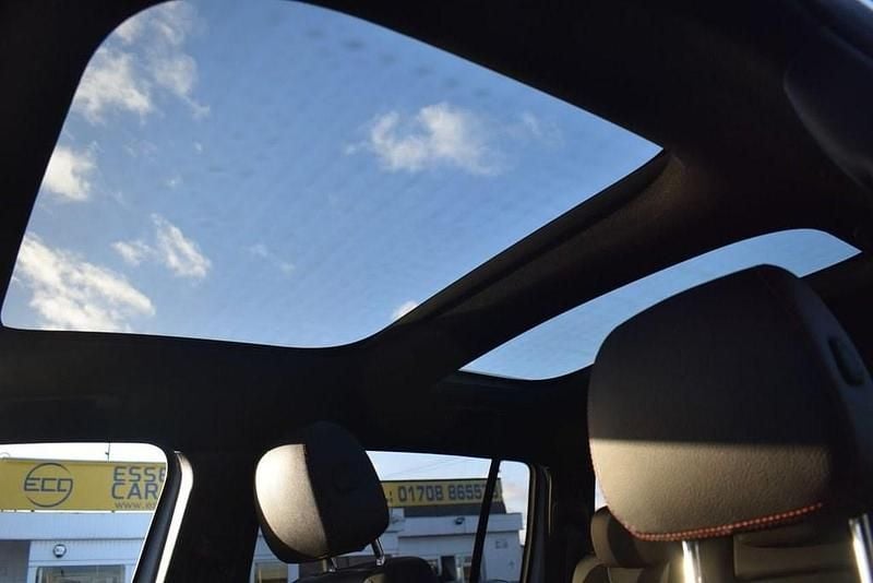 Used Mercedes GLB200 AMG line 163 HP (119 kW) 2022 White SUV