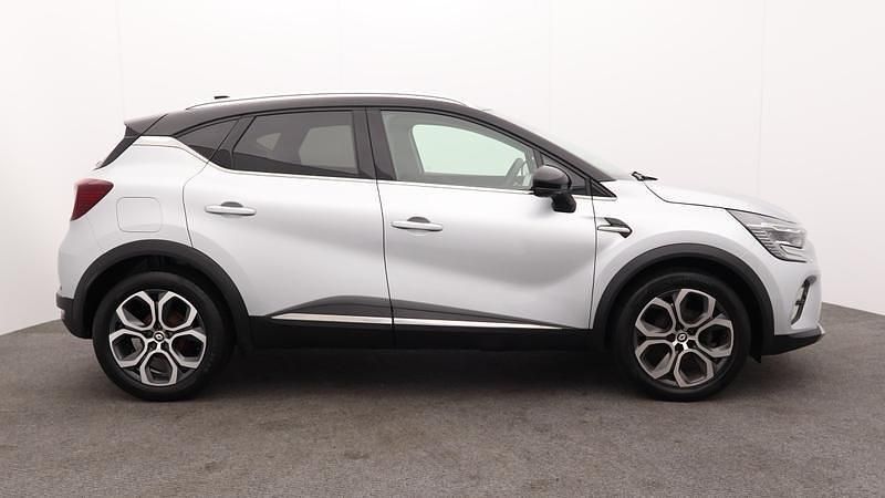 Used Renault Captur Techno 91 HP (66 kW) 2022 Grey/black SUV