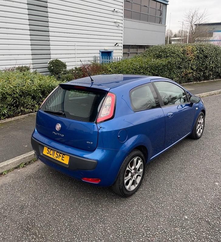 Używany Fiat Punto Evo 2011 Niebieski Hatchback