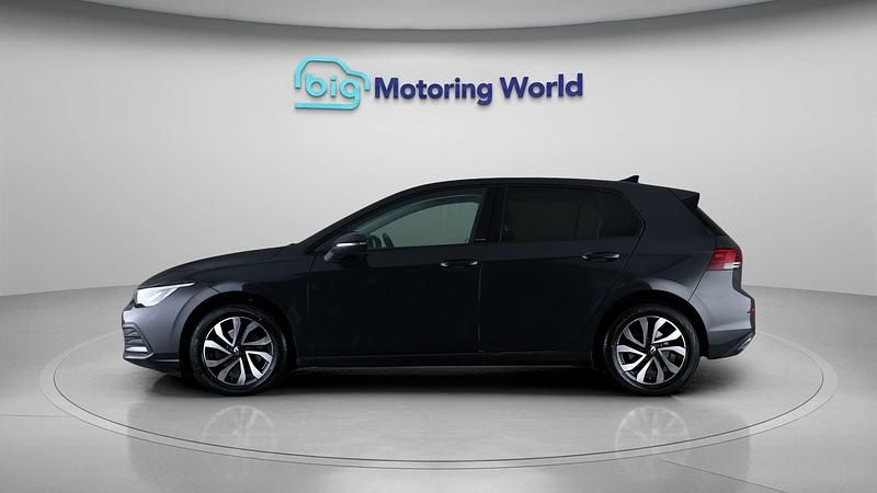 Second-hand VW Golf VIII Active 128 CP (94 kW) 2022