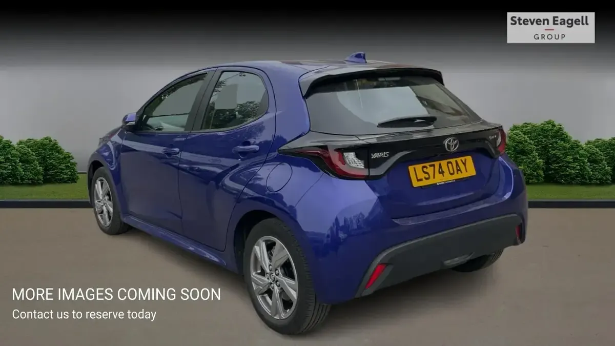 Used Toyota Yaris Hybrid 2024 Blue Hatchback