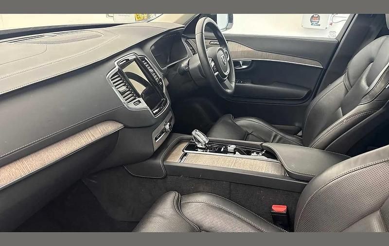 Used Volvo XC90 Plus 455 HP (334 kW) 2023 Onyx black SUV