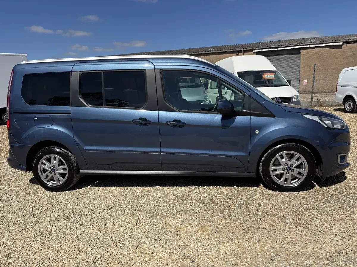 Used Ford Grand Tourneo Connect Titanium 2020 Blue MPV