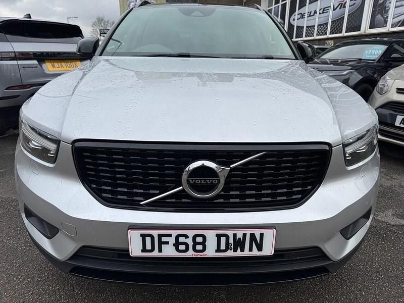 Used Volvo XC40 R-Design 190 HP (139 kW) 2019 Silver SUV