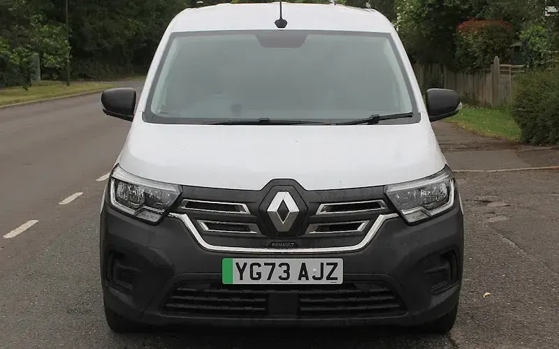 Used Renault Kangoo 89 kW (122 HP) 2024 White MPV