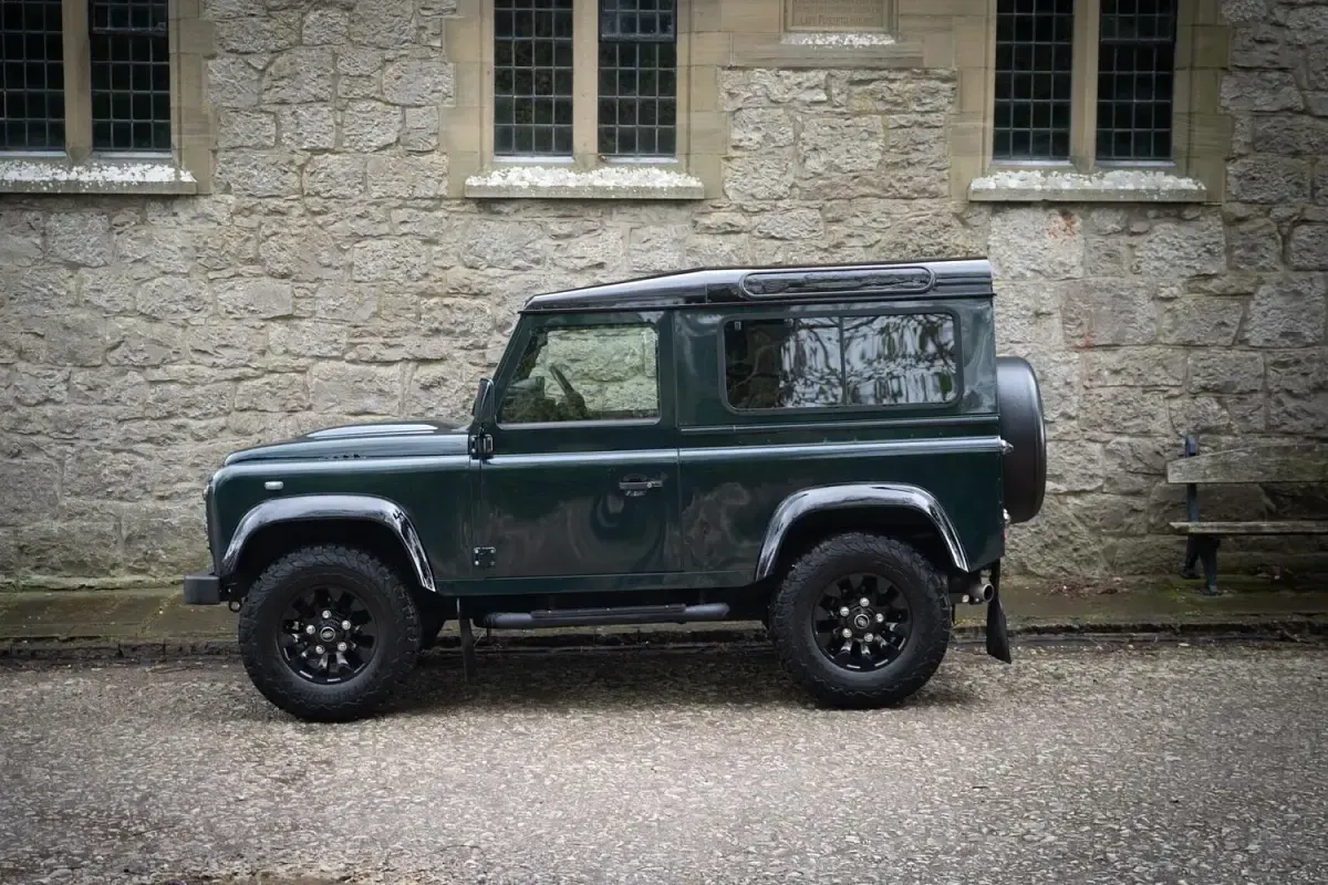Used Land Rover Defender 2015 Green Estate