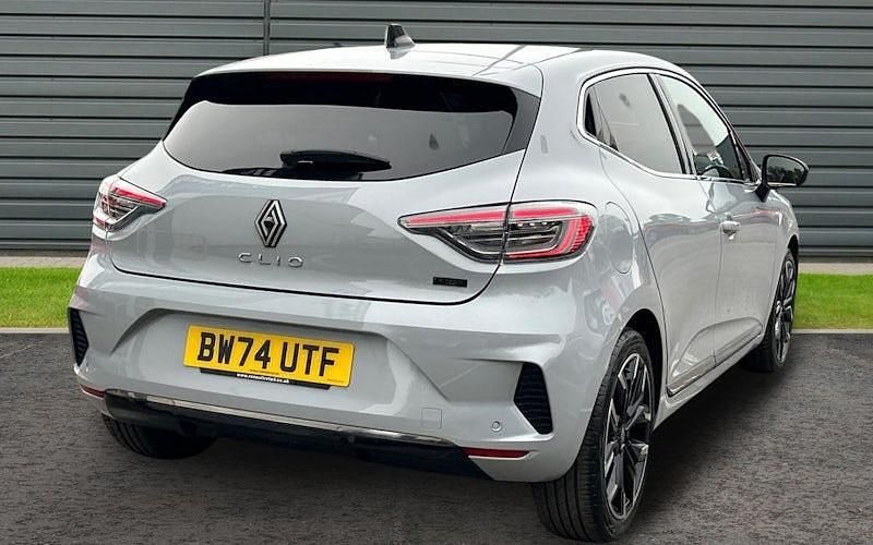 Używany Renault Clio V Techno 143 KM (105 kW) 2025 Hatchback
