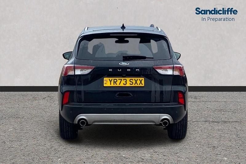 Usado Ford Kuga Titanium 150 CV (110 kW) 2023 Negro SUV