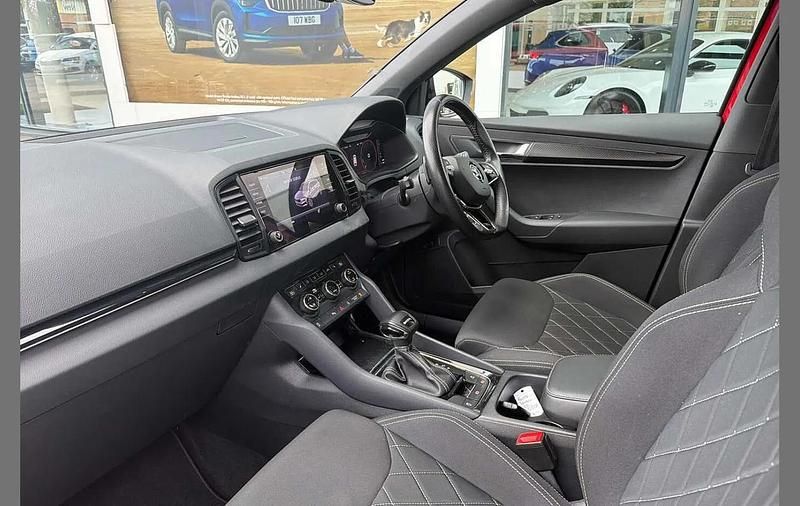 Used Skoda Karoq SportLine 150 HP (110 kW) 2023 Velvet red metallic SUV