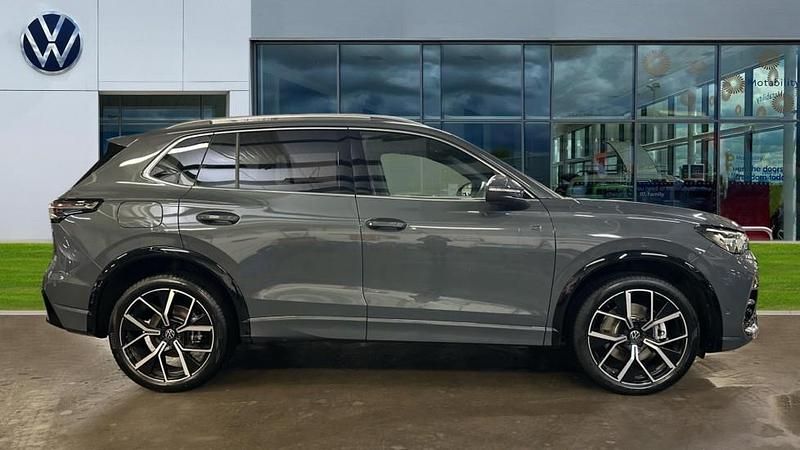 Used VW Tiguan R-line 204 HP (150 kW) 2025 Dolphin grey metallic SUV