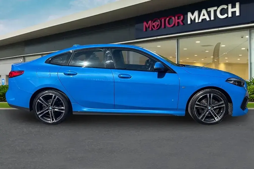 Begagnad BMW 218 M Sport 2022 Blå Sportkupé