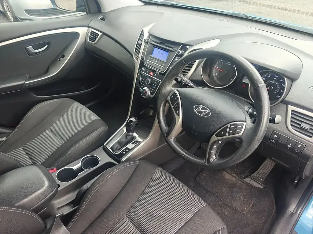 Used Hyundai i30 Active 110 HP (80 kW) 2012 Blue Hatchback