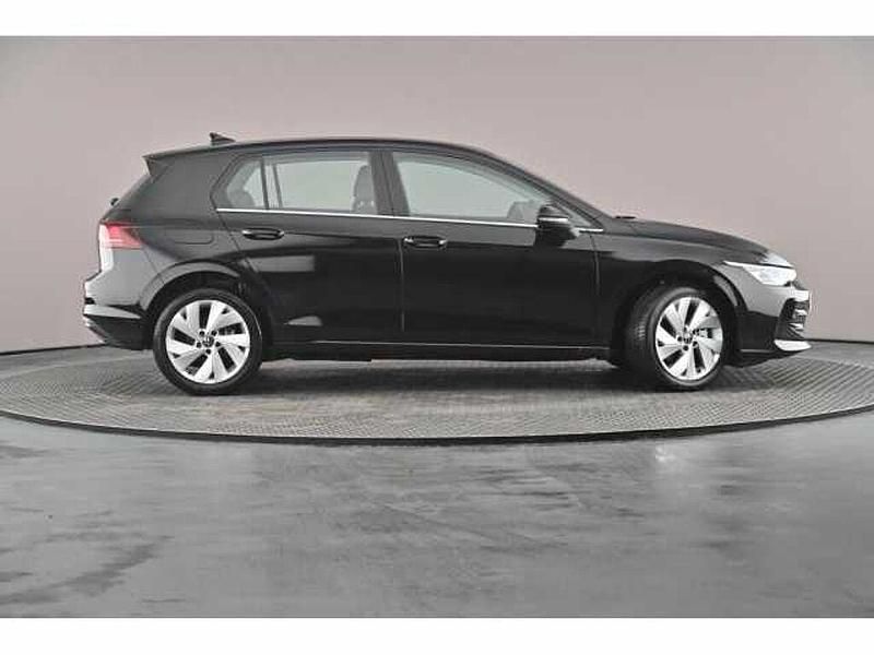 New VW Golf VIII 204 HP (150 kW) 2025