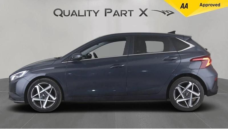 Used Hyundai i20 Premium 100 HP (73 kW) 2023 Grey Hatchback