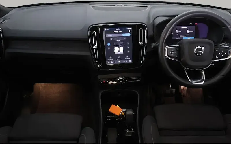 Used Volvo XC40 Core 169 kW (231 HP) 2023 Black SUV