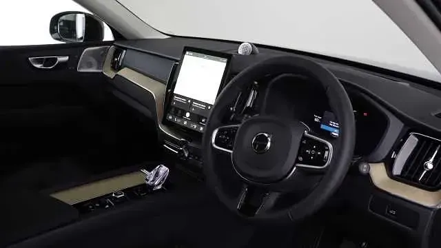 Used Volvo XC60 Ultra 261 HP (191 kW) 2026 SUV
