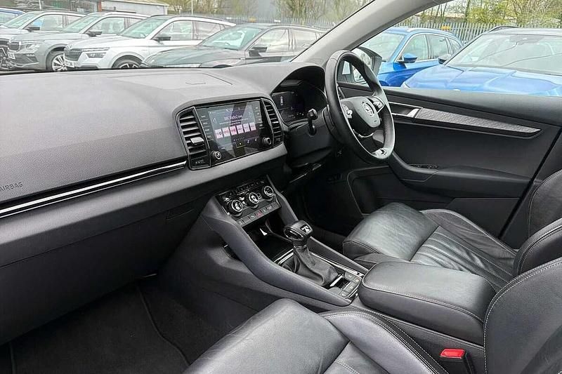 Used Skoda Karoq SE L 150 HP (110 kW) 2023 White SUV