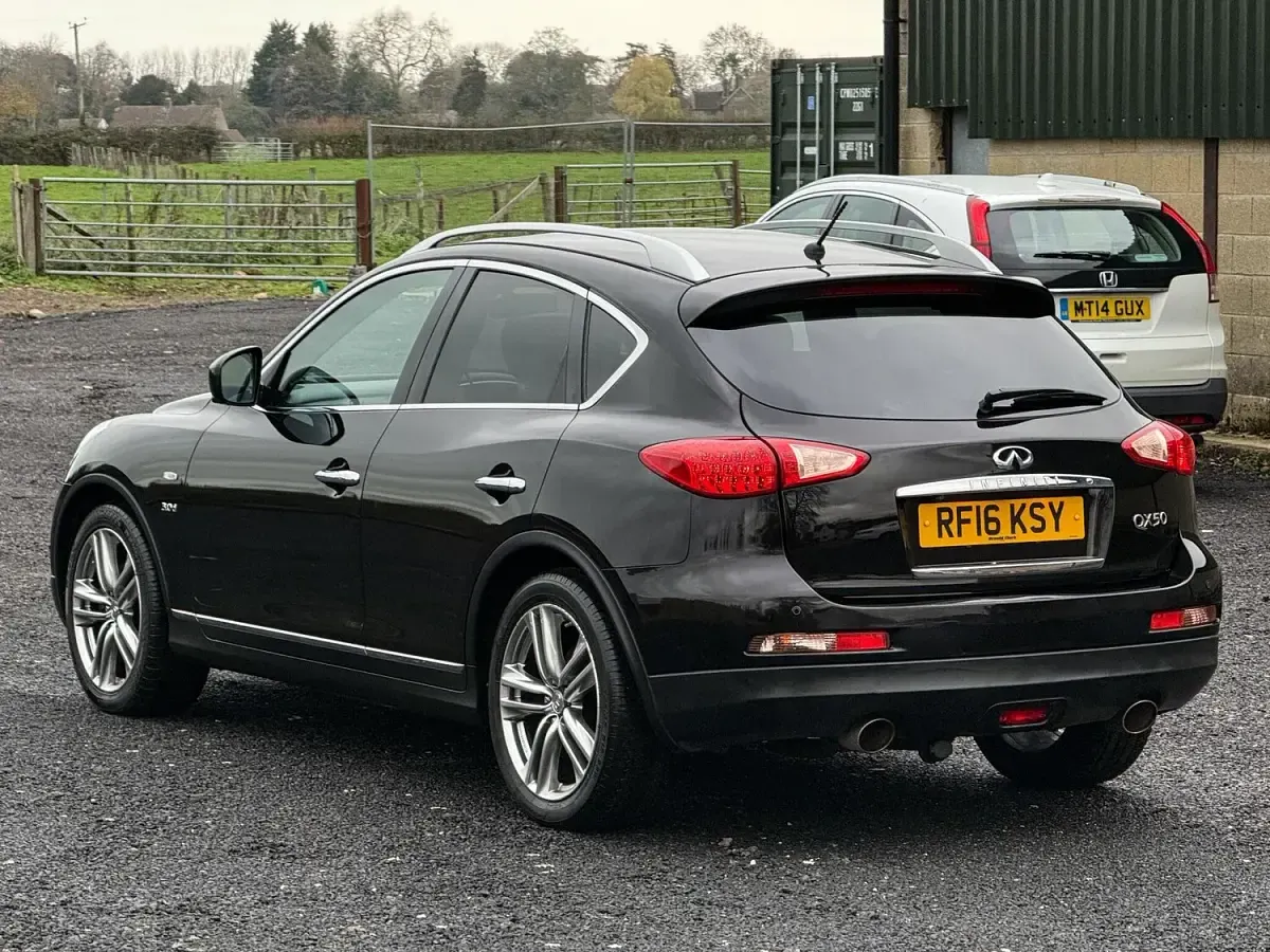 Used Infiniti QX50 Premium 238 HP (175 kW) 2016 Black SUV