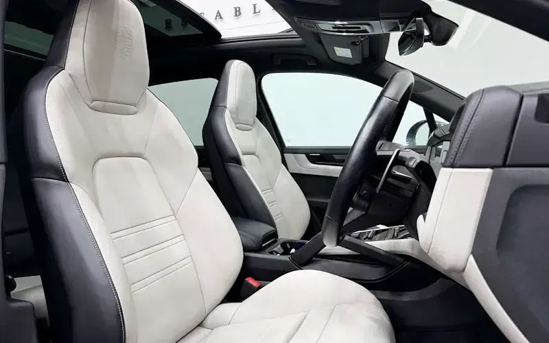 Używany Porsche Cayenne 470 KM (345 kW) 2025 SUV