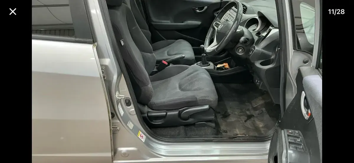 Used Honda Jazz EX 100 HP (73 kW) 2009 Silver Hatchback
