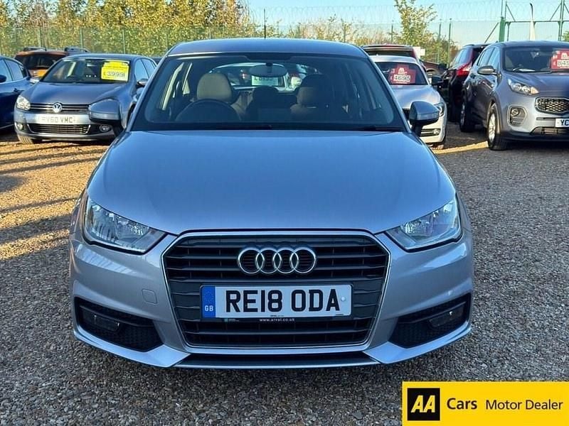 Used Audi A1 Sportback Sport 95 HP (69 kW) 2018 Silver Hatchback