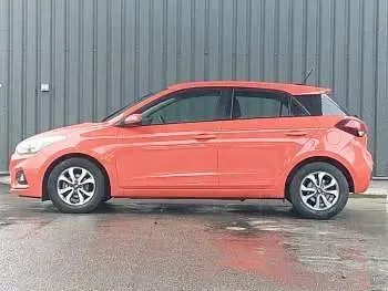 Used Hyundai i20 SE 84 HP (61 kW) 2020 Red Hatchback