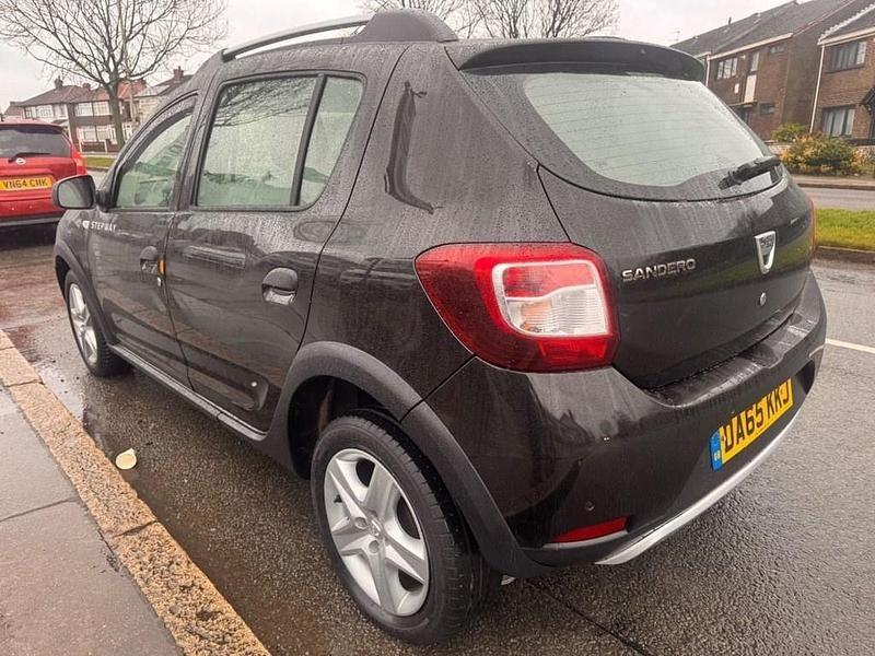Used Dacia Sandero Lauréate 90 HP (66 kW) 2015 Black Hatchback
