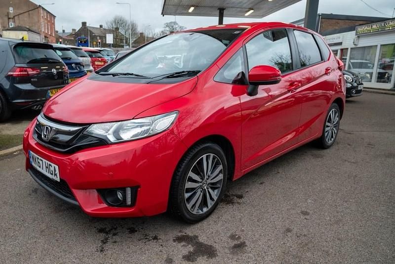 Used Honda Jazz EX 102 HP (75 kW) 2017 Red Hatchback