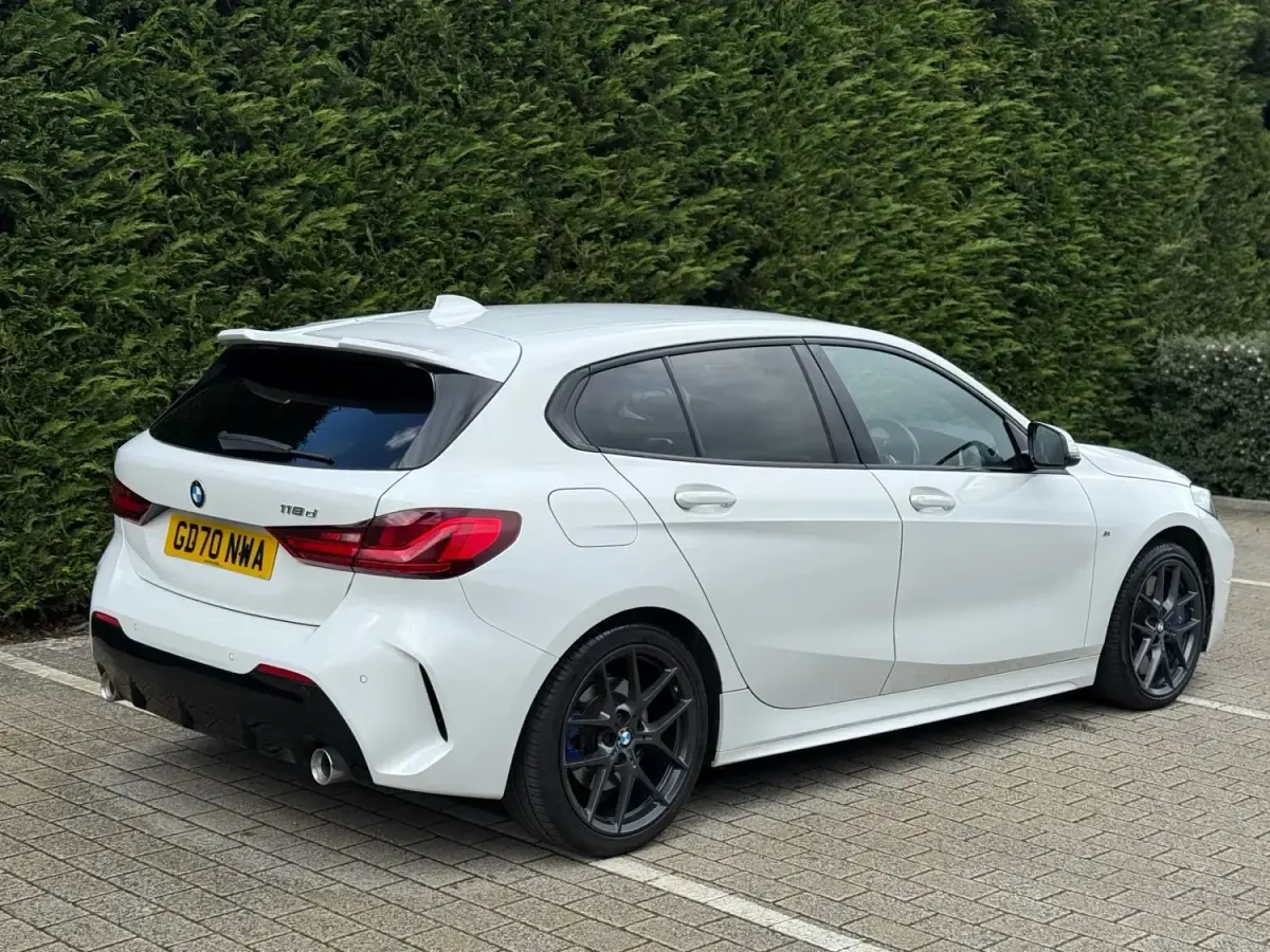 Usado BMW 118 M Sport 2021 Branco Citadino