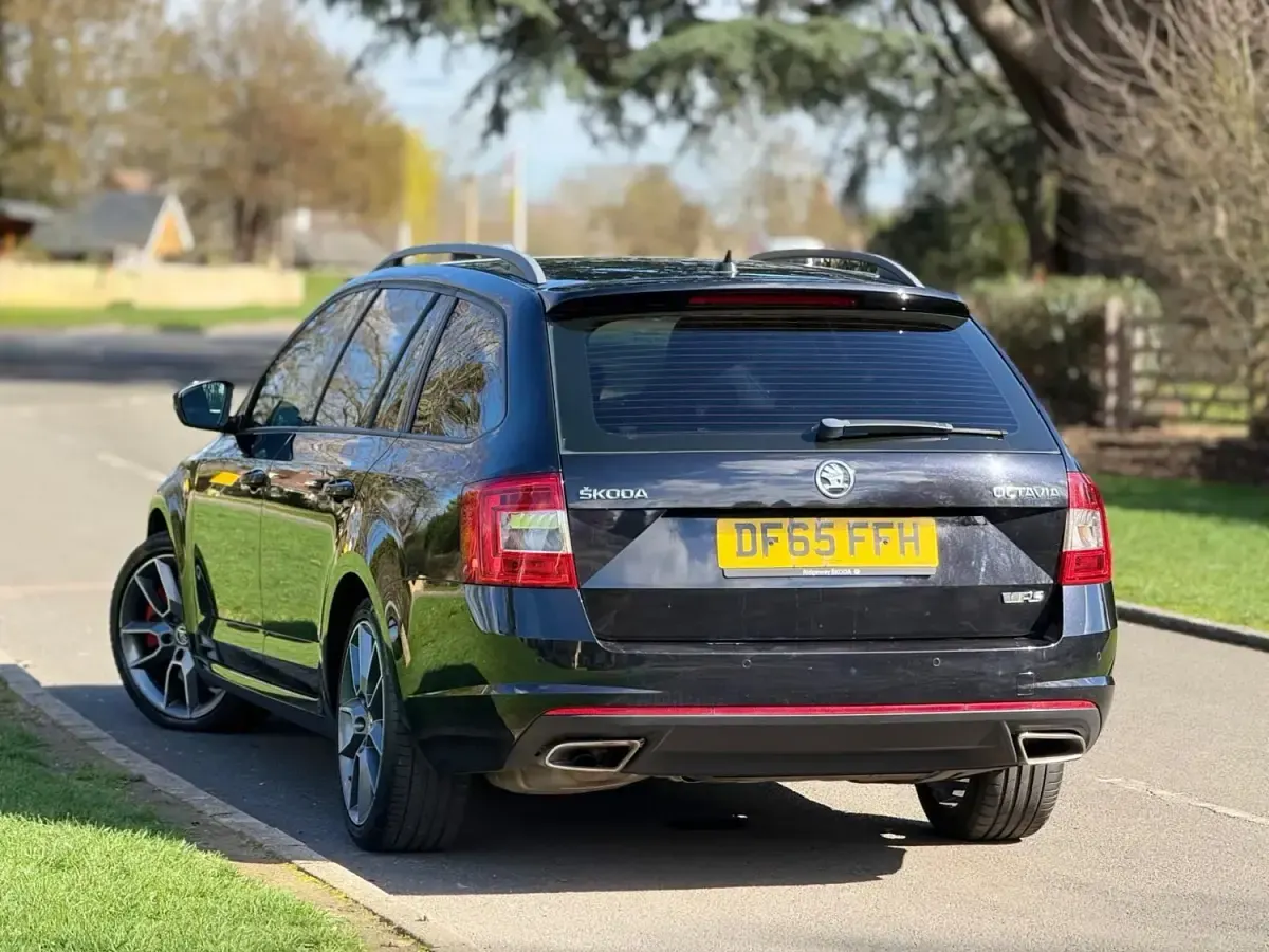 Używany Skoda Octavia vRS 2015 Czarny Hatchback